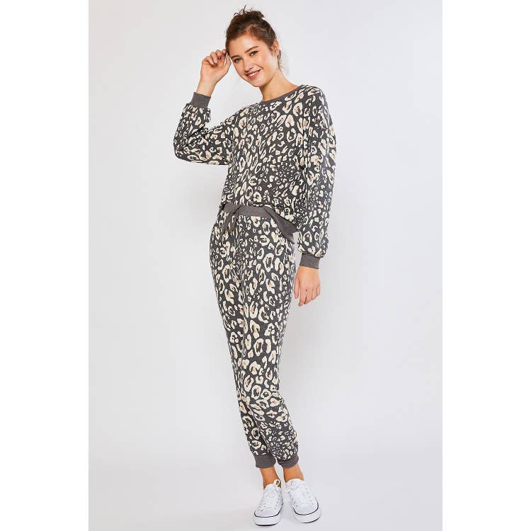 "The Lounger" in Animal Print